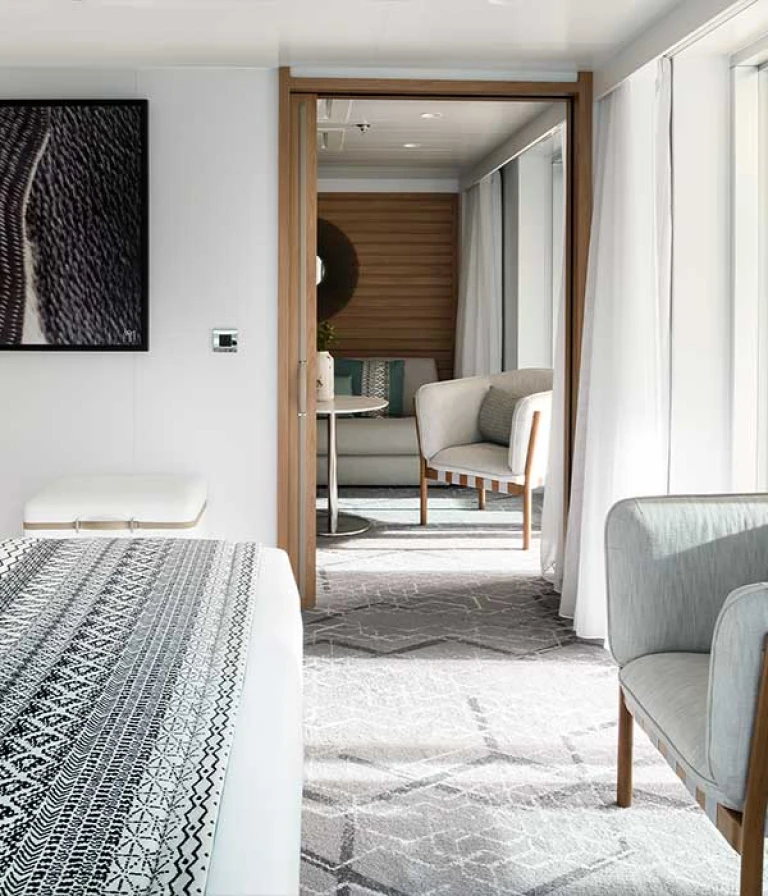 Le laperouse grand deluxe suite deck 6le laperouse grand deluxe suite thumbnail@2x