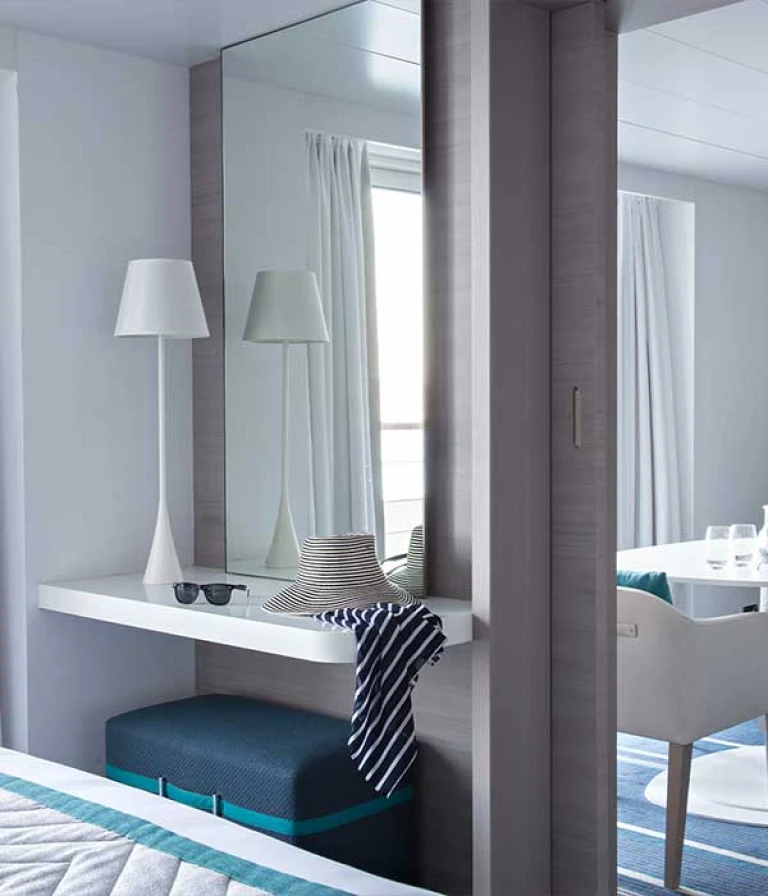 Le lyrial owners suitele lyrial owners suite thumbnail@2x