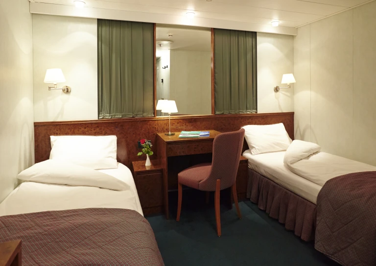 Ms hamburg hk02 zweibett innenkabinekabine281 017 scaled