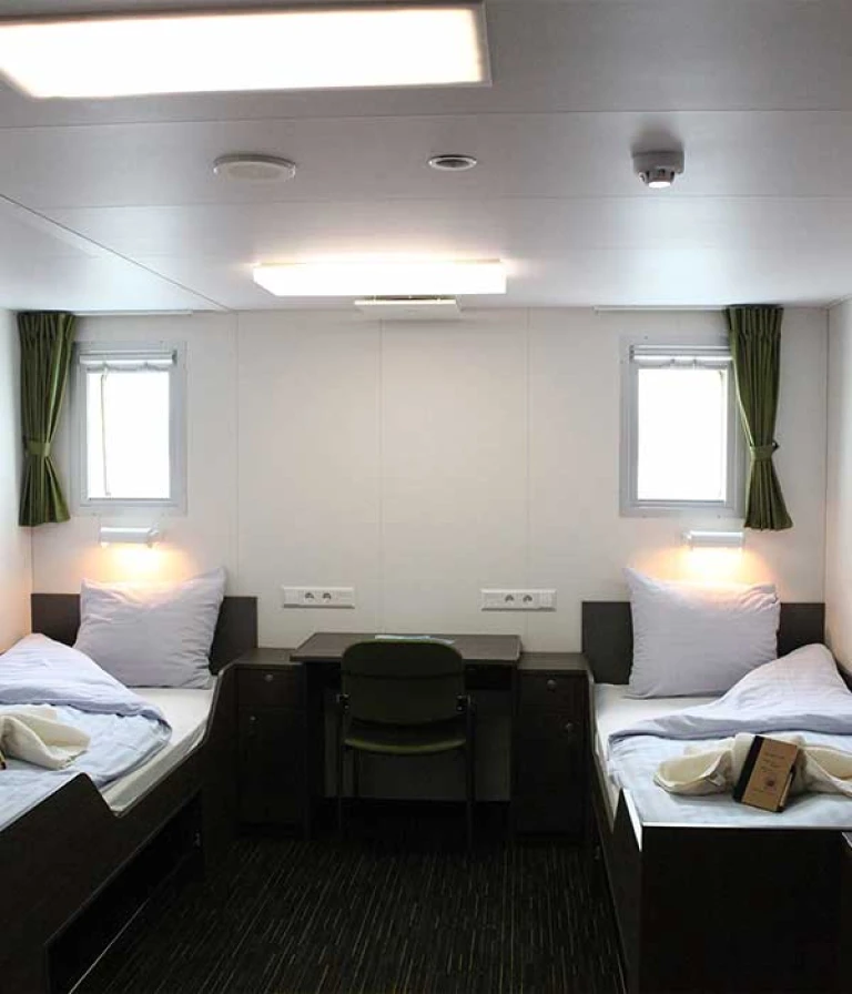 Ms ortelius doppelkabine mit fensterms ortelius doppelkabine mit fenster thumbnail@2x