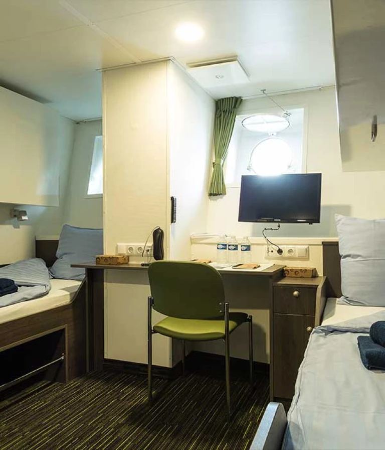 Ms ortelius dreibettkabine mit bullaugems ortelius dreibettkabine mit bullauge thumbnail@2x