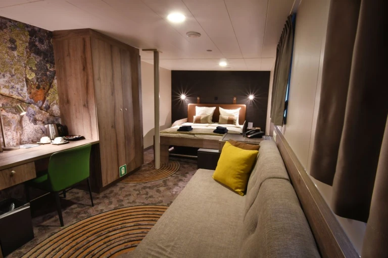 Ms plancius superior kabinepla superior cabin 409 02 2 geert kroes 2