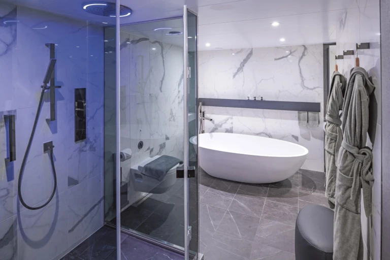 Scenic eclipse panorama suitescenic eclipse panorama suite bathroom min