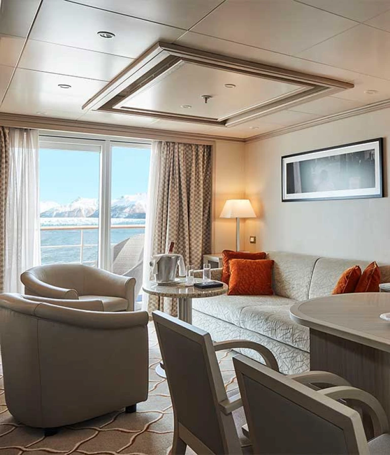 Silver cloud medallion suitesilver cloud medallion suite thumbnail@2x