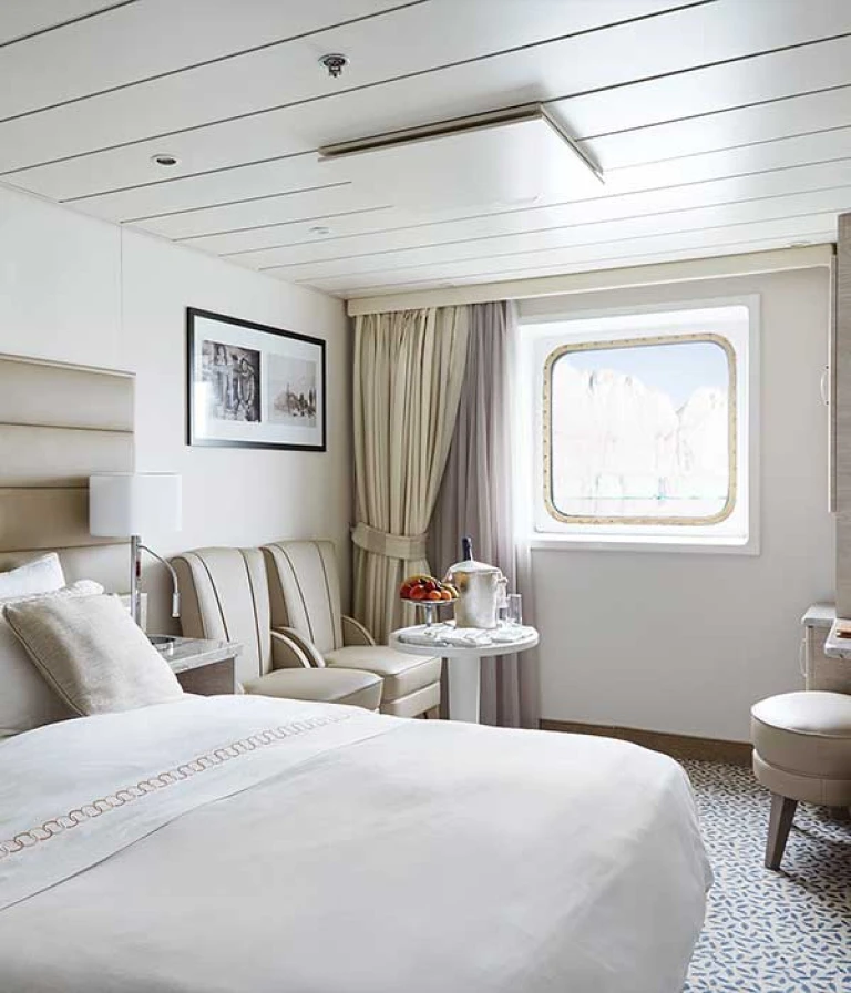 Silver explorer explorer suitesilver explorer explorer suite thumbnail@2x