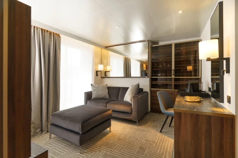 Ultramarine terrace suitequark expeditions ultramarine terrace suite cabin 616  40 min