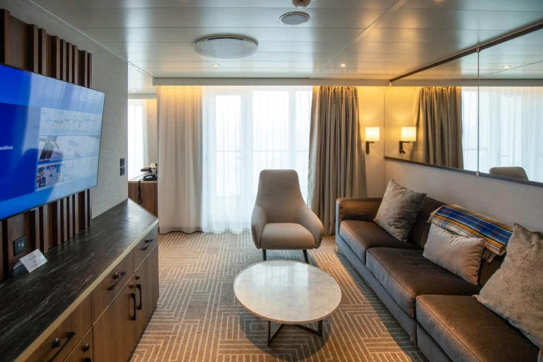 Ultramarine ultra suitequark expeditions ultramarine ultra suite cabin 619  3 min