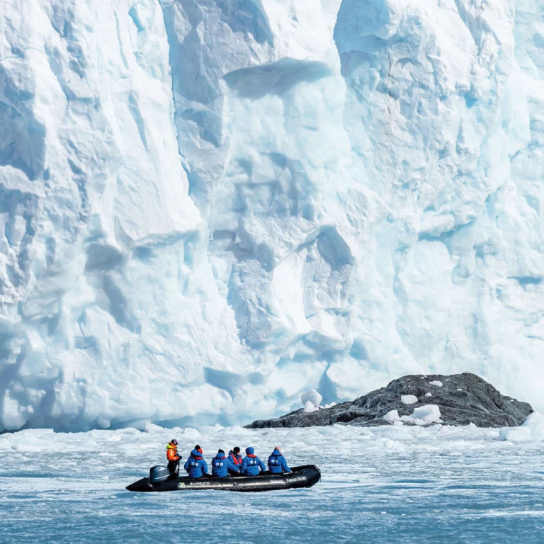 315921expedition zodiac antarktis 2 1080x1080 1