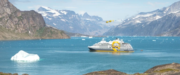 Abenteuer suedgroenland die majestaetische alpine arktis ultramarine quark expeditionsqe cover ultramarine exterior 4m9a0389 michellesole min aspect ratio 1500 630