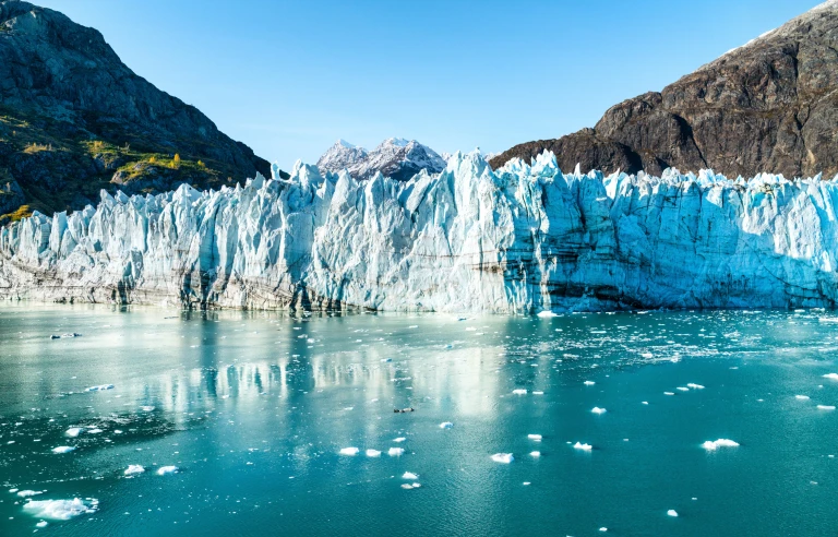 Alaskas inside passage mit smithsonian journeysalaska glacier bay shutterstock
