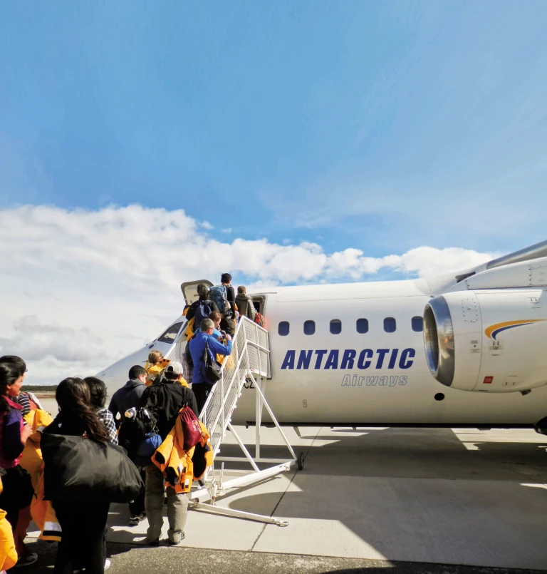 Antarktis express fliegen sie ueber die drake passagequark expeditions antarctic express fly the drake p1010990 puntaarenas 4c scaled