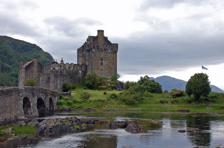 Die bunte vielfalt des koenigreichs mit hapag lloyd cruises ms europa von hamburg nach hamburg nach schottlande. w. forbess  castle 2094187 1920 1