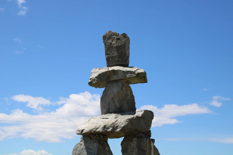 Die nordwest passage von cambridge bay nach bostoninukshuk