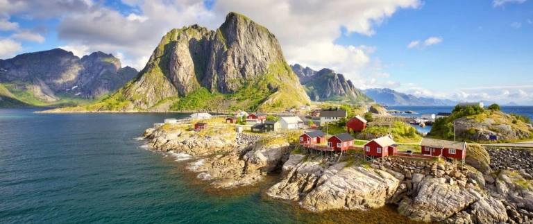 Durch fjorde bis zum nordkap im land der mitternachtssonnenorwegen lofoten aspect ratio 1500 630