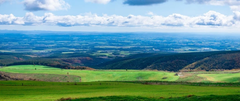 East meets west japan kamtschatka und alaskahokkaido japan aspect ratio 1500 630