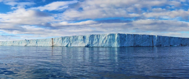Expedition island und spitzbergen naturschauspiele voller kontraste mit hapag lloyd cruises14.juli gletscher spitzbergen aspect ratio 1500 630 5