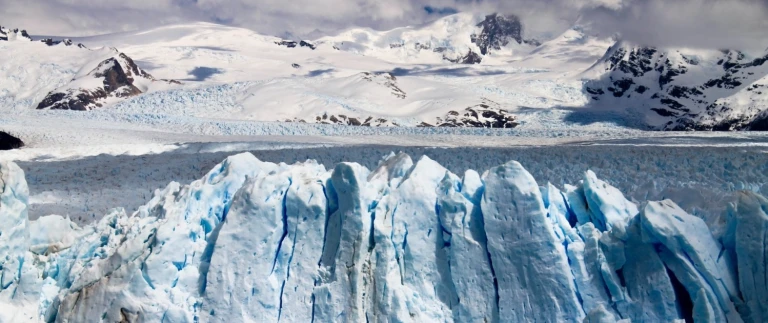 Expedition patagonien und chilenische fjordemiguel mansilla el.calafate patagonien argentinien aspect ratio 1500 630 1