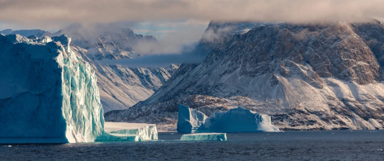 Expedition spitzbergen abenteuer und nordostgroenland zwischen eis und ehrfurcht mit hapag lloyd cruises ins2416 hanseatic inspiration von tromso nach longyearbyennordwestfjord ostgroenland 1 aspect ratio 1500 630