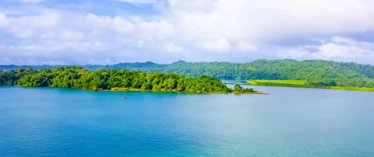 Hoehepunkte suedamerikas expedition an land und zu wasserpanama aspect ratio 1500 630 4