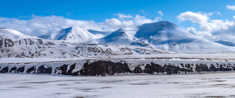 Hurtigruten island jan mayen spitzbergen eine arktische insel expedition kurs nordgletscher spitzebrgen aspect ratio 1500 630 4