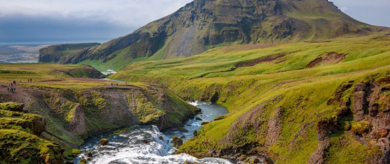 Hurtigruten island jan mayen spitzbergen eine arktische insel expedition kurs nordmountains landscape 1149580 1920 aspect ratio 1500 630 1
