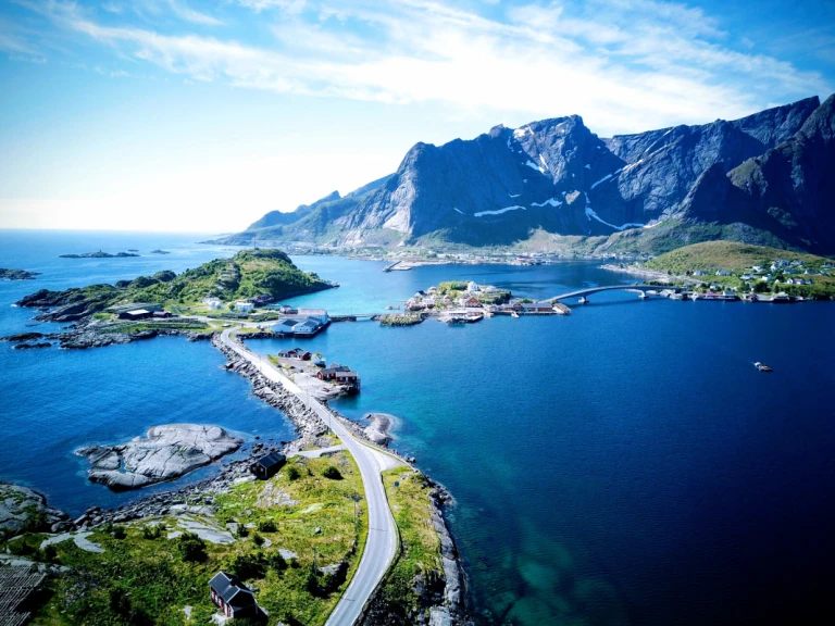 Norwegens fjorde und das nordkapshutterstock 1709182066