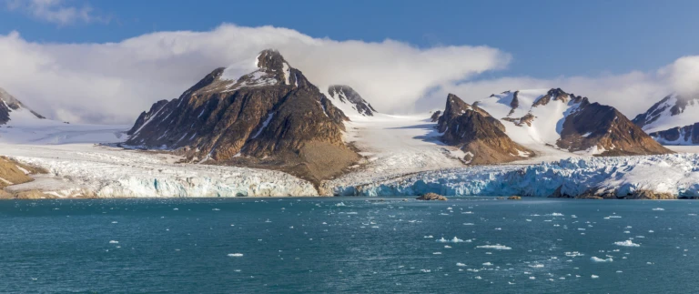 Ueberquerung des polarkreises britische inseln jan mayen spitzbergenspbg 20190809 143913 scaled aspect ratio 1500 630 scaled