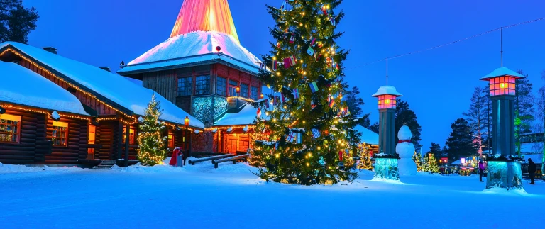 Weihnachtsabenteuer lappland mit silvester in stockholmfinnland rovaniemi weihnachtsmannhaus shutterstock 1563415822 scaled aspect ratio 1500 630 scaled