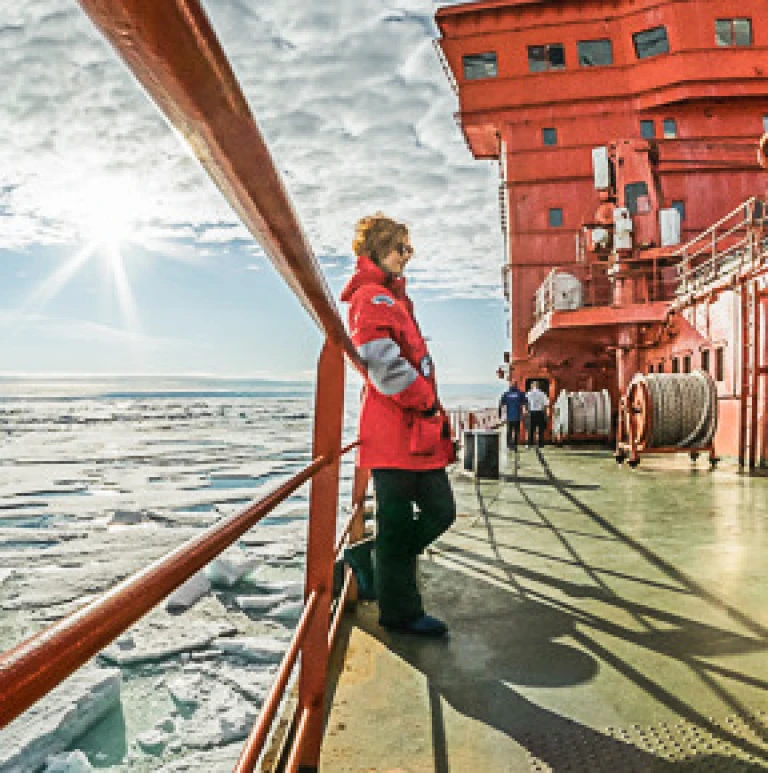 Atomeisbrecher i b 50 years of victorynorth pole 2 bearbeitet 400x290 aspect ratio 447 450