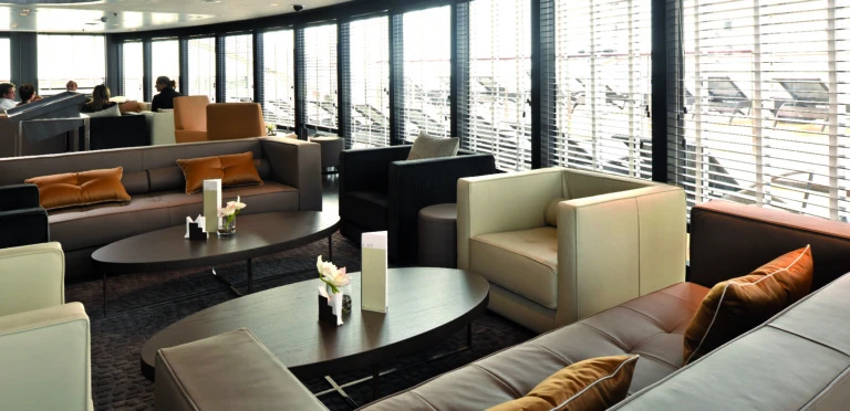 Le boreallaustral 04 2011  lef3929 scaled aspect ratio 295 143 2 768x372