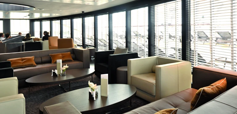 Le soleallaustral 04 2011  lef3929 scaled aspect ratio 295 143 1 scaled