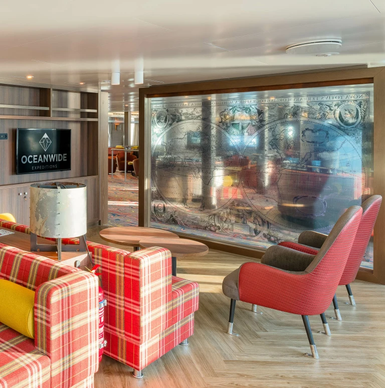 Ms hondiushondius library 02.jpg ivan ivanisevic 560x490 aspect ratio 447 450