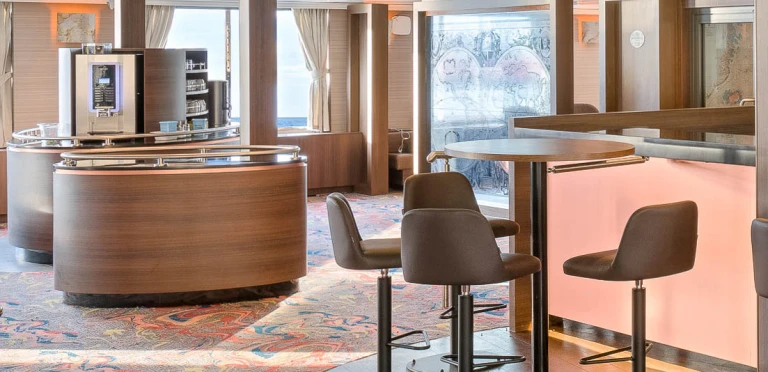 Ms hondiushondius observation lounge bar 01.jpg ivan ivanisevic 560x100 scaled aspect ratio 295 143