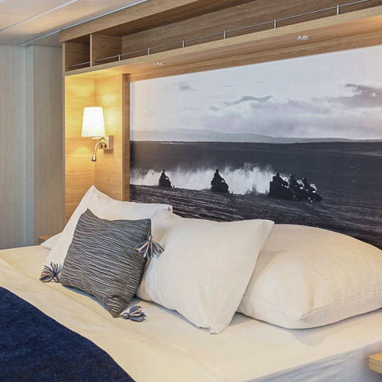 Ms spitsbergenlugar 633 ms spitsbergen hgr 118763 1920 foto agurtxane concellon 560x490 aspect ratio 295 295