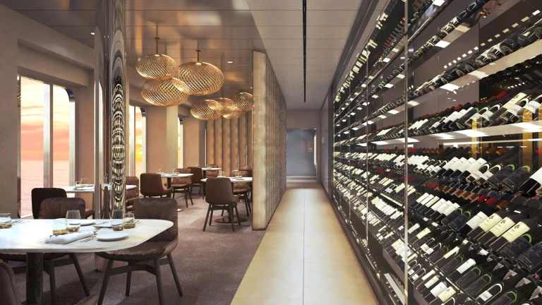 Scenic Ikon | Weinregal im Schiffsrestaurant