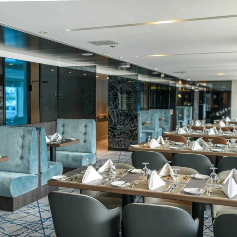 Ultramarinequark expeditions ultramarine balena restaurant 7 min aspect ratio 295 295