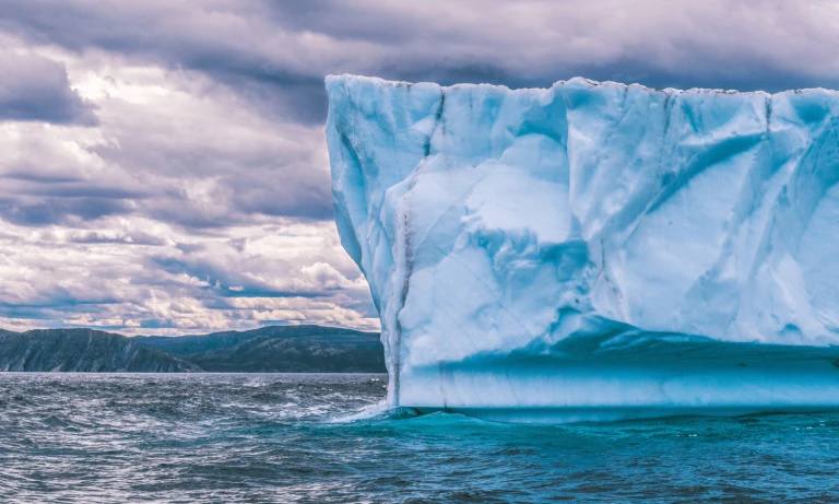 Virtueller reisevortrag auf der suche nach kaiserpinguinen expedition nach snow hill 29 09 22 1930uhr dauer ca 90 minuteneisberg antarktis 1