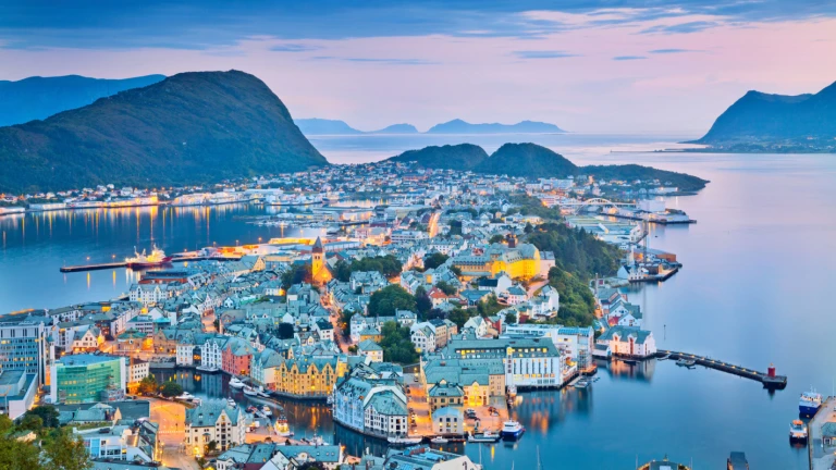 Alesund norwegen