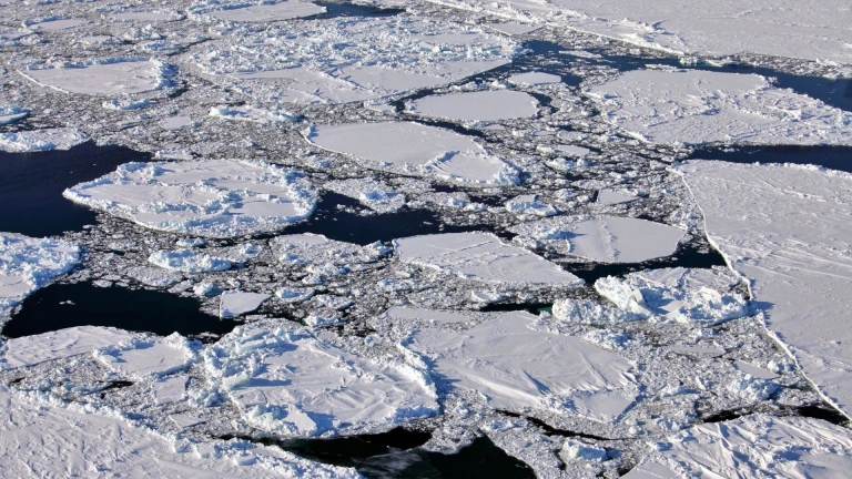 Arktischer ozean packeis