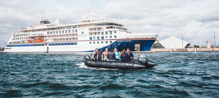 Hanseatic inspiration zodiac kopenhagen hapag lloyd cruises
