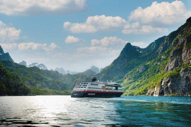 Ms midnatsol norway hgr 167942