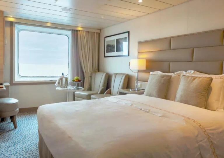 Solo Vista Stateroom Discoverer