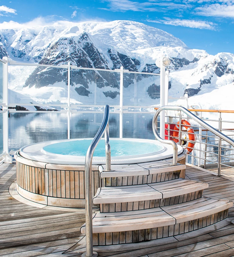 Two outdoor jacuzzis discoverer