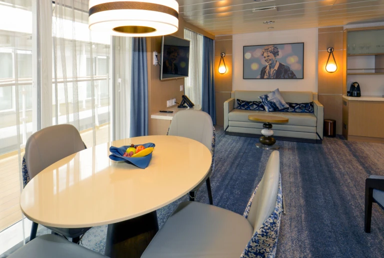 Ocean explorer wohnbereich owners suite