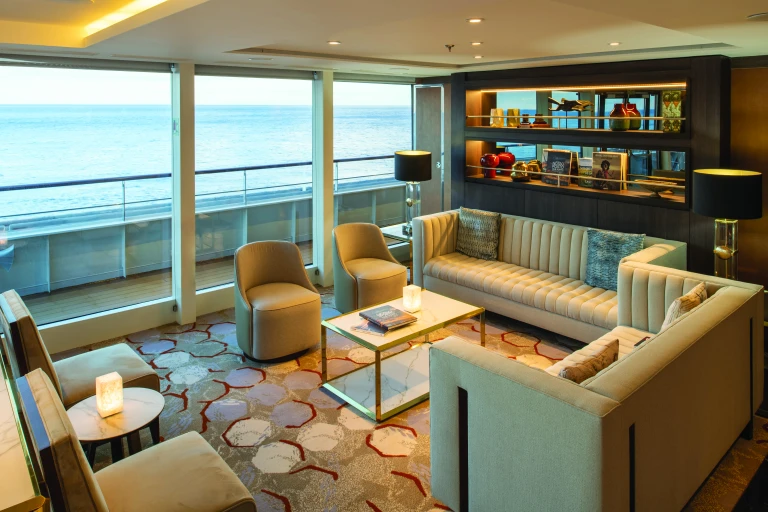 Panorama lounge 7 world voyager observation lounge bar 2