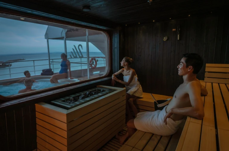 Sauna und Jacuzzi auf der SH Diana von Swan Hellenic